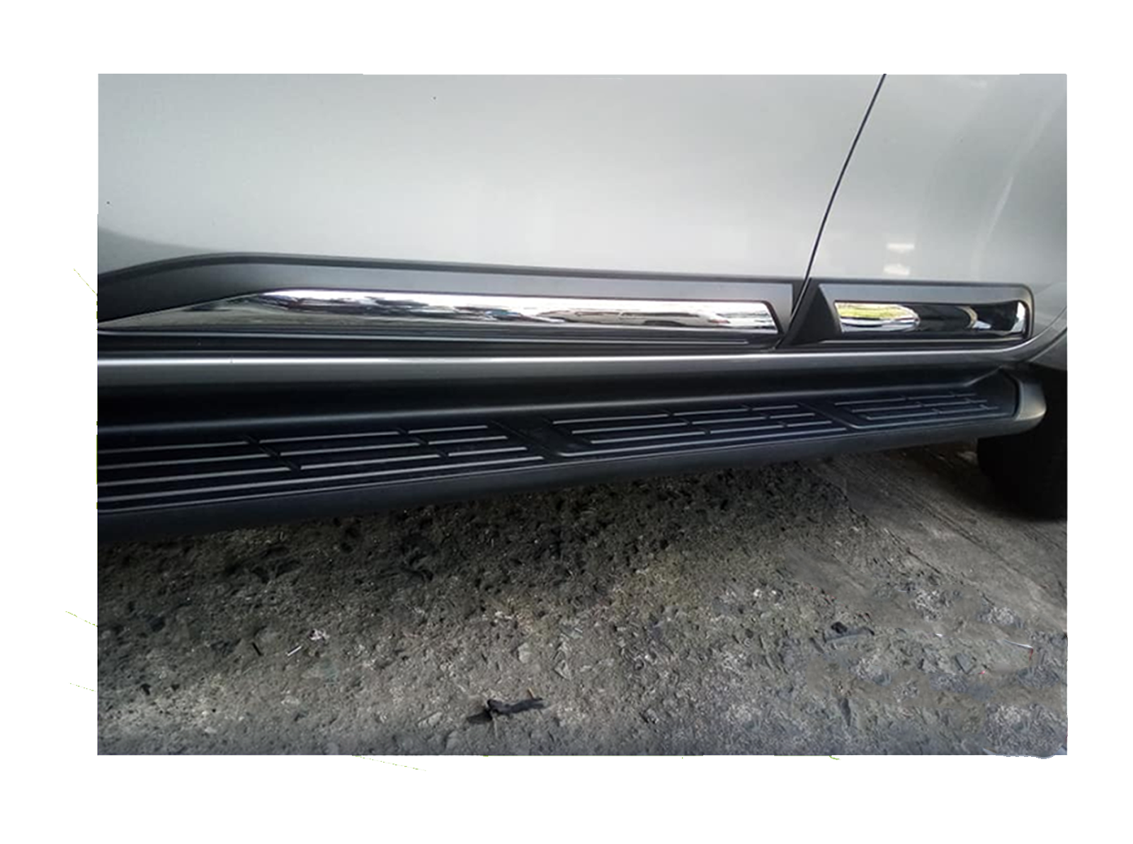 TOYOTA HILUX REVO 2016-2018 SIDE BODY MOULDING BLACK/CHROME